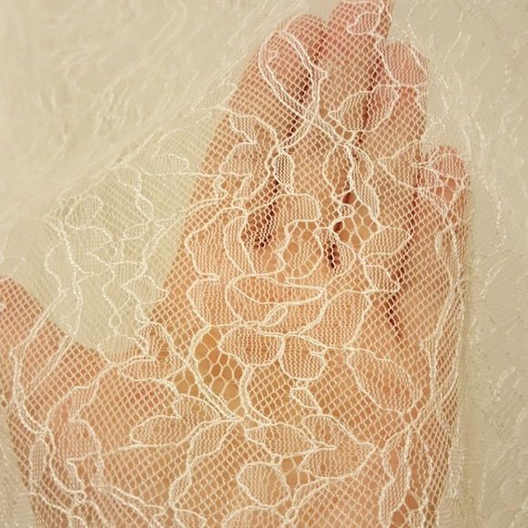 Zara lace popover - Picture 6 of 6